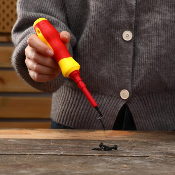 Набор отверток Deko HT8 в компл.:14 предметов жесткий кейс (065-0602) Набор отверток Deko HT8 в компл.:14 предметов жесткий кейс (065-0602)