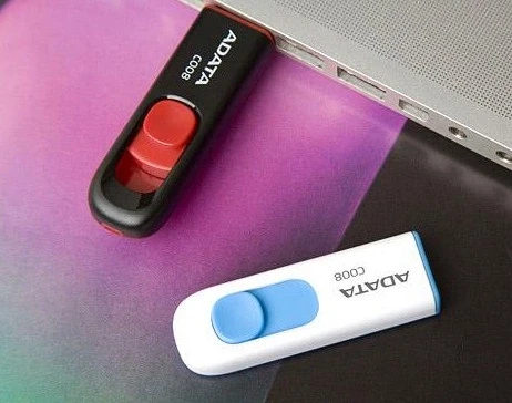 Флеш Диск A-Data 32Gb Classic C008 AC008-32G-RWE USB2.0 белый/синий Флеш Диск A-Data 32Gb Classic C008 AC008-32G-RWE USB2.0 белый/синий