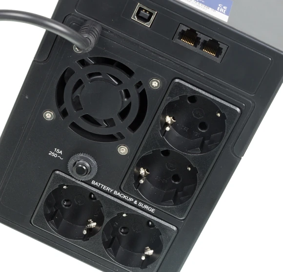 Источник бесперебойного питания Ippon Back Basic 1500 Euro 900Вт 1500ВА черный