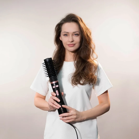 Фен-щетка Scarlett SC-HAS73I21 1200Вт черный Фен-щетка Scarlett SC-HAS73I21 1200Вт черный