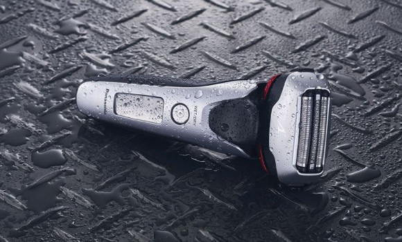 Бритва сетчатая Panasonic ES-LT2N-S820 реж.эл.:3 питан.:аккум. серебристый/черный