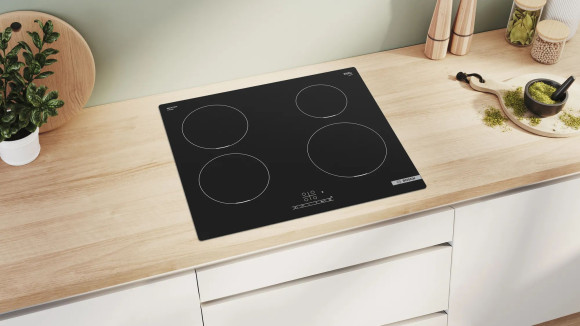 Индукционная варочная поверхность Bosch PUE611BB6E черный Индукционная варочная поверхность Bosch PUE611BB6E черный
