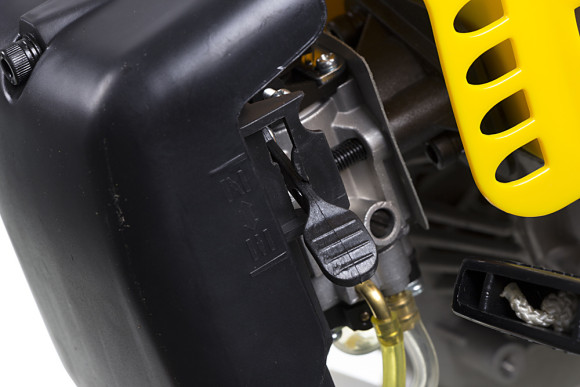 Триммер бензиновый Huter GGT-2500S 2500Вт 3.3л.с. разбор.штан. реж.эл.:леска/нож Триммер бензиновый Huter GGT-2500S 2500Вт 3.3л.с. разбор.штан. реж.эл.:леска/нож