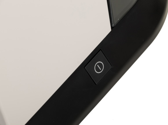 Кофеварка рожковая Delonghi EC685.W 1350Вт белый