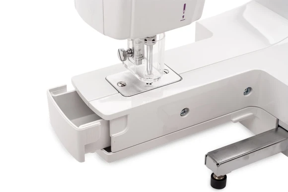 Иглопробивная машина Merrylock 015 белый