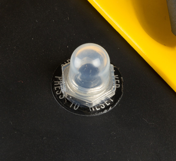 Садовый измельчитель Huter ESH-2500 2500Вт 4600об/мин Садовый измельчитель Huter ESH-2500 2500Вт 4600об/мин