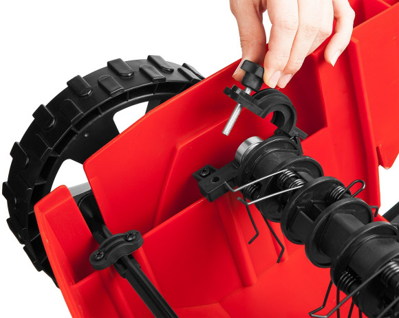 Аэратор Зубр ЗСЭ-32-1000 электр. 1000Вт 4000об/мин Аэратор Зубр ЗСЭ-32-1000 электр. 1000Вт 4000об/мин