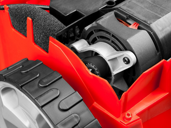 Аэратор Зубр ЗСЭ-32-1000 электр. 1000Вт 4000об/мин Аэратор Зубр ЗСЭ-32-1000 электр. 1000Вт 4000об/мин