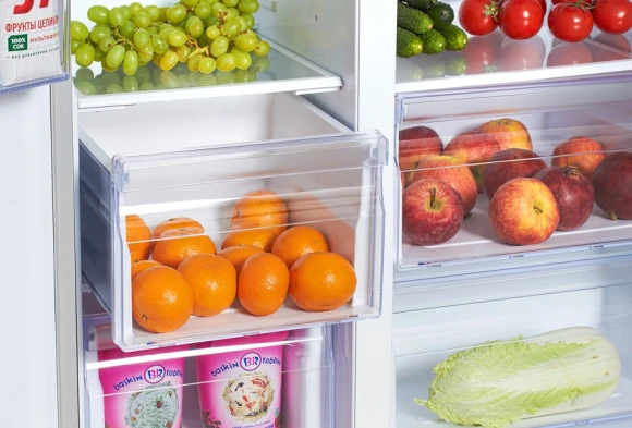 Холодильник Hyundai CS5003F 2-хкамерн. черная сталь инвертер Холодильник Hyundai CS5003F 2-хкамерн. черная сталь инвертер