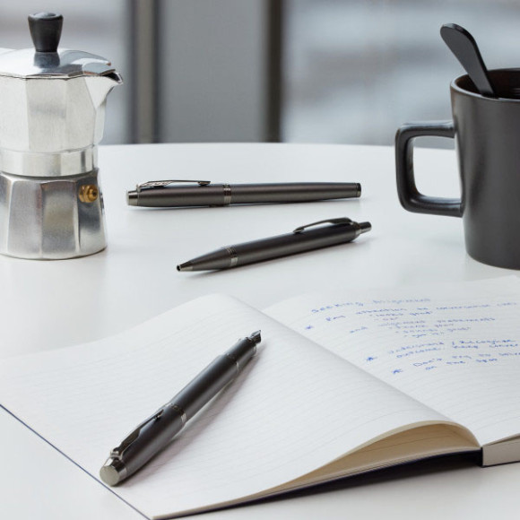 Ручка шариков. Parker IM Monochrome K328 (2172961) Gun Metal M син. черн. подар.кор.