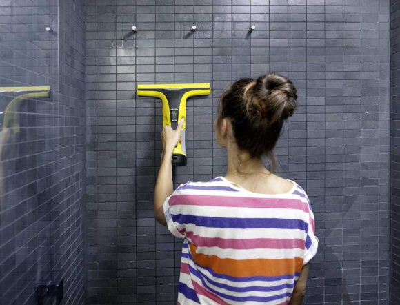 Мойщик окон Karcher WV 6 Plus шир.скреб.:280мм пит.:от аккум. желтый/черный Мойщик окон Karcher WV 6 Plus шир.скреб.:280мм пит.:от аккум. желтый/черный