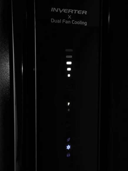 Холодильник Hitachi HRTN7489DF BBKCS 2-хкамерн. черный глянц. инвертер