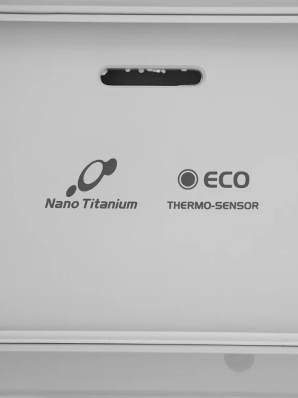 Холодильник Hitachi HRTN7489DF BBKCS 2-хкамерн. черный глянц. инвертер