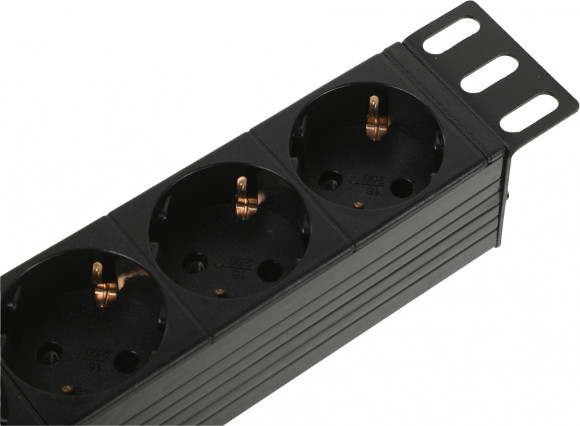 Блок распределения питания ITK PH22-9D1-P гор.размещ. 9xSchuko базовые 16A Schuko 2м