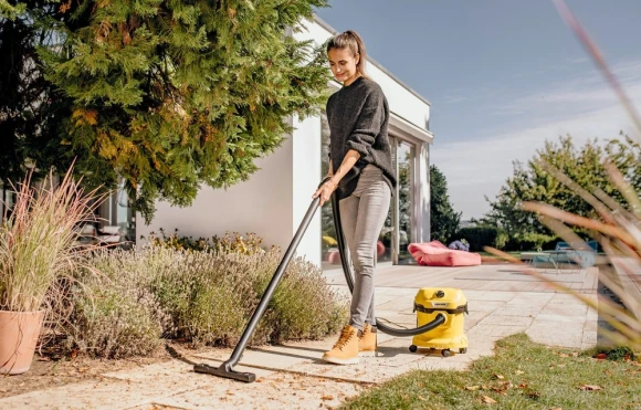 Строительный пылесос Karcher WD 2 Plus V-12/4/18 1000Вт (уборка: сухая/влажная/выдув/сбор воды) желтый Строительный пылесос Karcher WD 2 Plus V-12/4/18 1000Вт (уборка: сухая/влажная/выдув/сбор воды) желтый