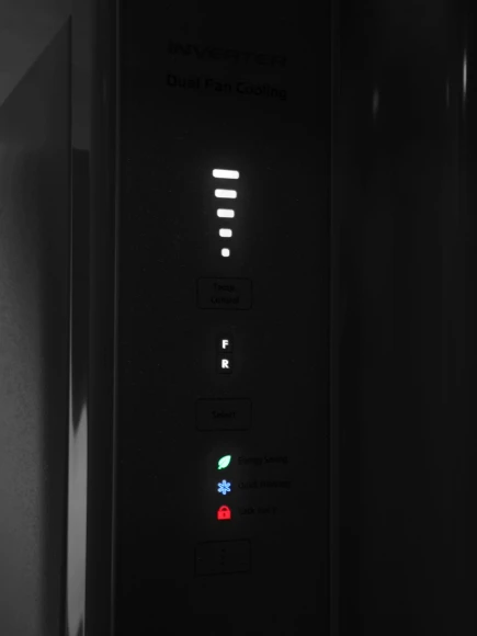 Холодильник Hitachi R-V660PUC7-1 BEG 2-хкамерн. бежевый глянц. инвертер