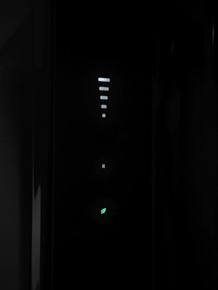 Холодильник Hitachi R-V660PUC7-1 BEG 2-хкамерн. бежевый глянц. инвертер