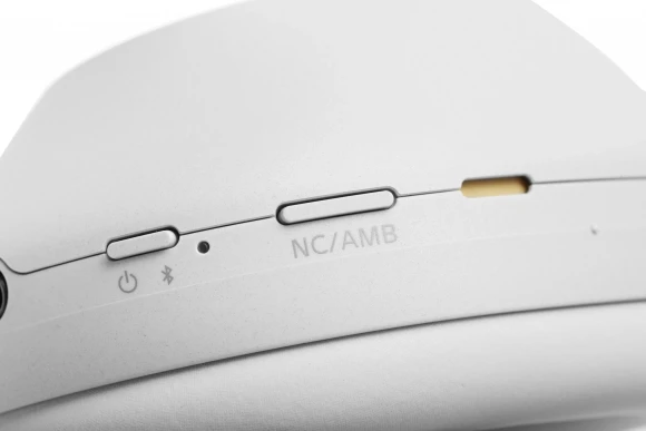 Гарнитура мониторные Sony WH-1000XM5 1.2м серебристый беспроводные bluetooth оголовье (WH-1000XM5/SC) Гарнитура мониторные Sony WH-1000XM5 1.2м серебристый беспроводные bluetooth оголовье (WH-1000XM5/SC)