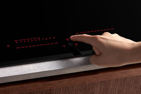 Индукционная варочная поверхность Electrolux EIP6446 черный Индукционная варочная поверхность Electrolux EIP6446 черный