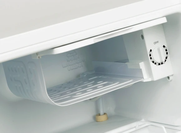 Холодильник Hyundai CO0502 1-нокамерн. белый Холодильник Hyundai CO0502 1-нокамерн. белый