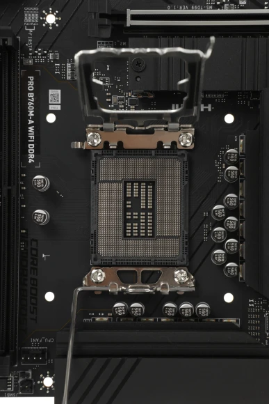 Материнская плата MSI PRO B760M-A WIFI DDR4 Soc-1700 Intel B760 4xDDR4 mATX AC`97 8ch(7.1) 2.5Gg+HDMI+DP