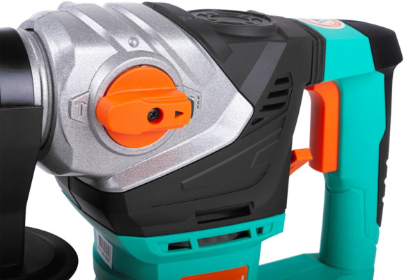 Перфоратор Sturm! RH2517 патрон:SDS-plus уд.:5.5Дж 1700Вт (кейс в комплекте)