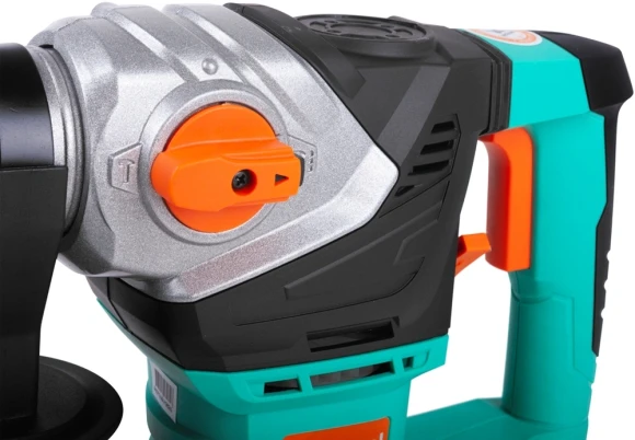 Перфоратор Sturm! RH2517 патрон:SDS-plus уд.:5.5Дж 1700Вт (кейс в комплекте)