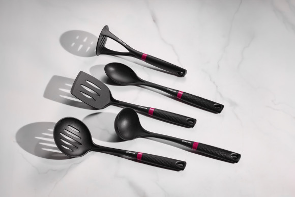 Набор аксессуаров Rondell Handy RD-1750 черный/красный наб.:5предм. упак.:подарочная коробка