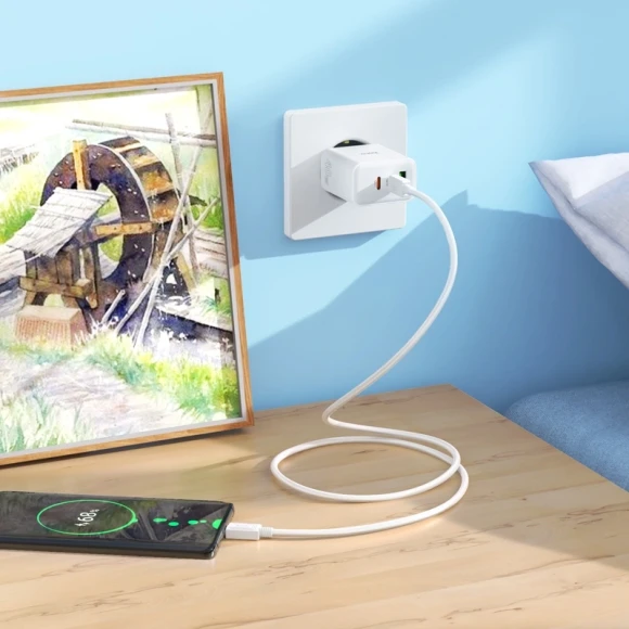 Сетевое зар./устр. Hoco C126A Pure power PD40W three-port(2C1A) charger(EU 40W 3A (PD+QC) универсальное белый Сетевое зар./устр. Hoco C126A Pure power PD40W three-port(2C1A) charger(EU 40W 3A (PD+QC) универсальное белый