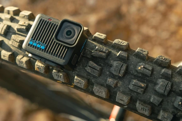 Экшн-камера GoPro HERO 1xCMOS 12Mpix черный Экшн-камера GoPro HERO 1xCMOS 12Mpix черный