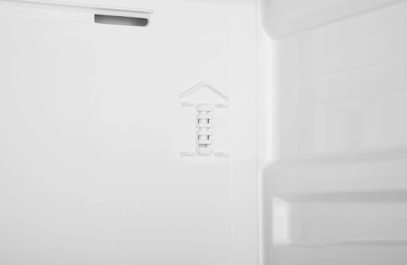 Морозильная камера Hyundai CU2505F белый Морозильная камера Hyundai CU2505F белый