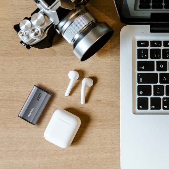 Накопитель SSD A-Data USB-C 2TB AELI-SE880-2TCGY SE880 2.5" серый Накопитель SSD A-Data USB-C 2TB AELI-SE880-2TCGY SE880 2.5" серый