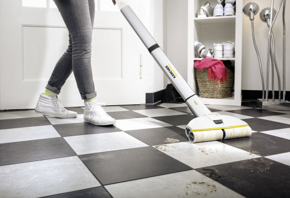 Электрошвабра Karcher EWM 2 белый/серый Электрошвабра Karcher EWM 2 белый/серый