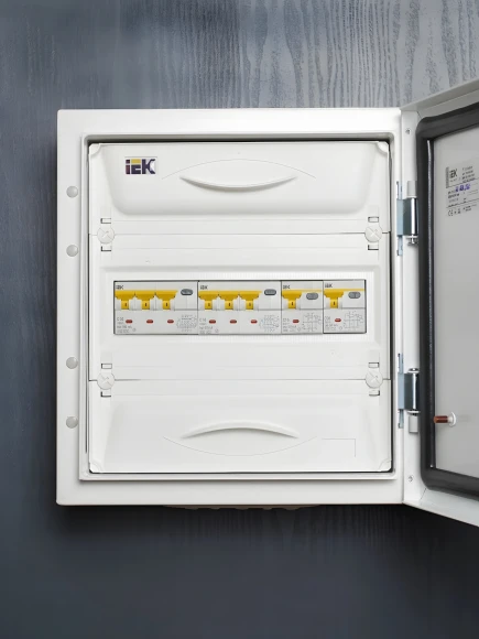 Выключатель автом. дифф. тока IEK MAD22-5-016-C-30 АВДТ 32 16A тип C 6kA 30мА A 1П+Н 230В 2мод белый (упак.:1шт) Выключатель автом. дифф. тока IEK MAD22-5-016-C-30 АВДТ 32 16A тип C 6kA 30мА A 1П+Н 230В 2мод белый (упак.:1шт)