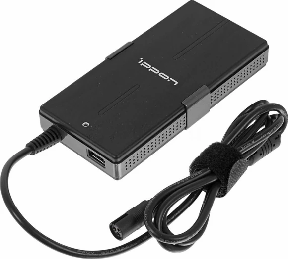Блок питания Ippon S65U автоматический 65W 15V-19.5V 11-connectors 3.5A 1xUSB 2.1A от бытовой электросети LED индикатор