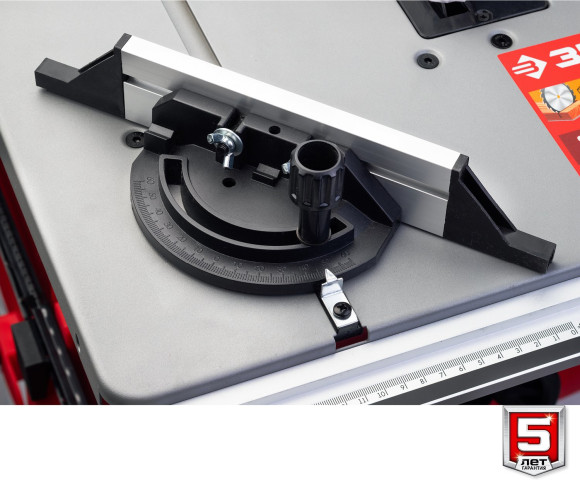 Станок распиловочный Зубр СРЦ-254 1900W Станок распиловочный Зубр СРЦ-254 1900W